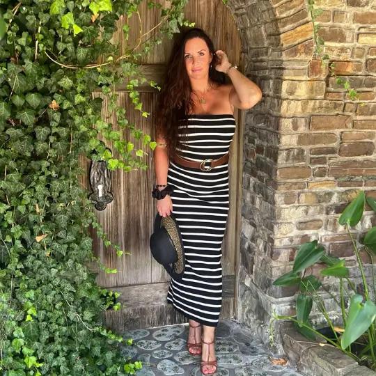 Jessica, 49